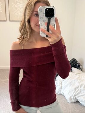Off-Shoulder Ribbed Sweater Top in Burgundy Small